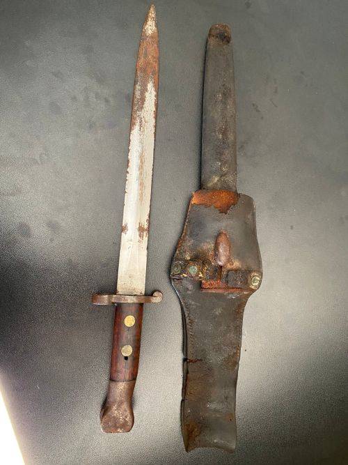 BRITISH 1888 BAYONET MK1 -SECOND PATTERN FOR THE LEE METFORD RIFLE