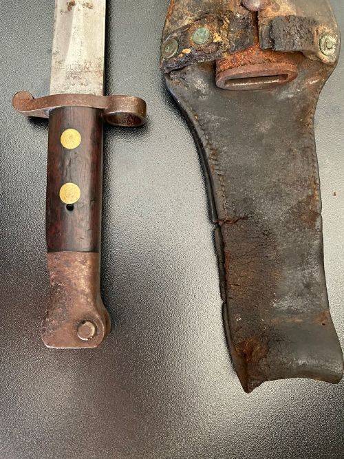 BRITISH 1888 BAYONET MK1 -SECOND PATTERN FOR THE LEE METFORD RIFLE