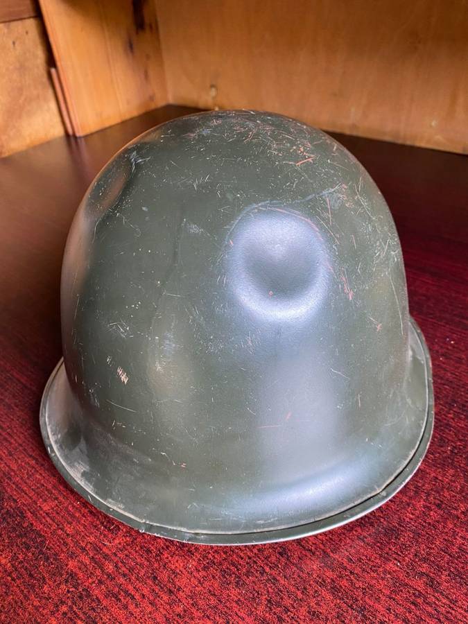 SADF PERIOD STAALDAK WITH NO INNER-COMES WITH CHIN STRAP