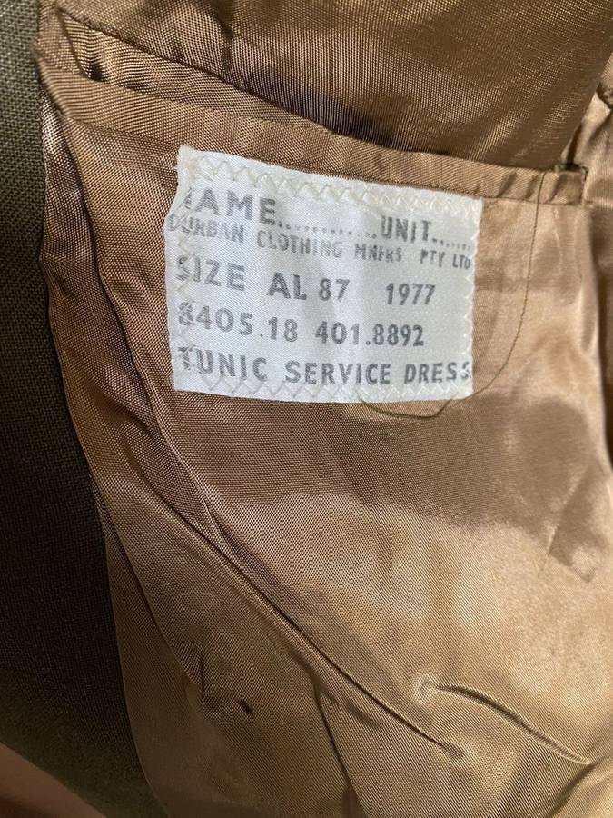 SADF STEP OUT JACKET-NO BUTTONS-SIZE SMALL-MEASURES 45 CM ARMPIT TO ARMPIT-LABELLED