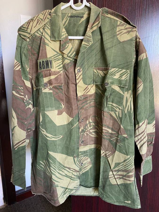 RHODESIAN CAMO LONG SLEEVE SHIRT-SIZE LARGE-MEASURES 60 CM ARMPIT TO ARMPIT-USED BUT GOOD CONDITION-