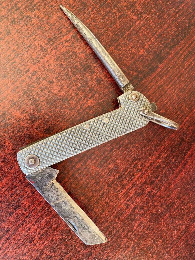 WW2 JACK KNIFE WITH SA MILITARY MARKINGS-MADE BY RODGERS,SHEFFIELD ENGLAND