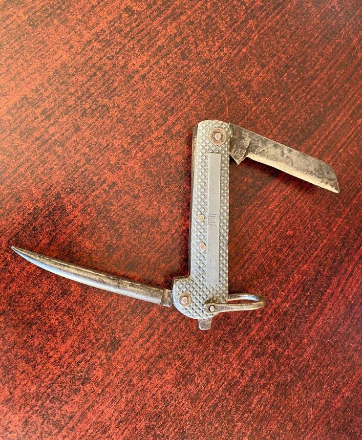 WW2 JACK KNIFE WITH SA MILITARY MARKINGS-MADE BY RODGERS,SHEFFIELD ENGLAND