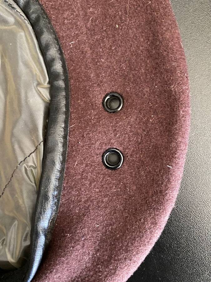 RHODESIA SELOUS SCOUTS BERET (UNWORN CONDITION)SOLD WITH CAP BADGE REUTELER,RHODESIA,MAKERS STAMP-TH