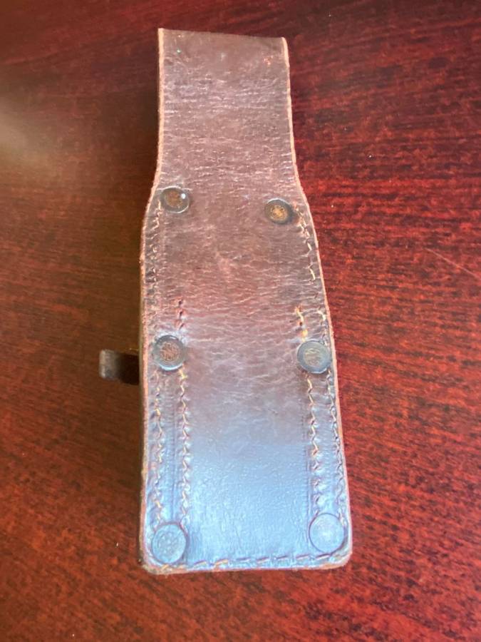 1907 LEATHER BAYONET FROG-DATED 1942