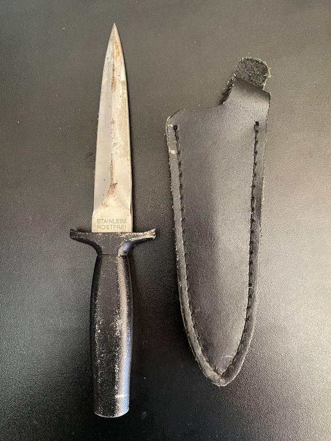 RECCE,GERBER BOOT KNIFE- OVERALL LENGTH 22,5 CM-GOOD CONDITION,NEED SOME CLEANING