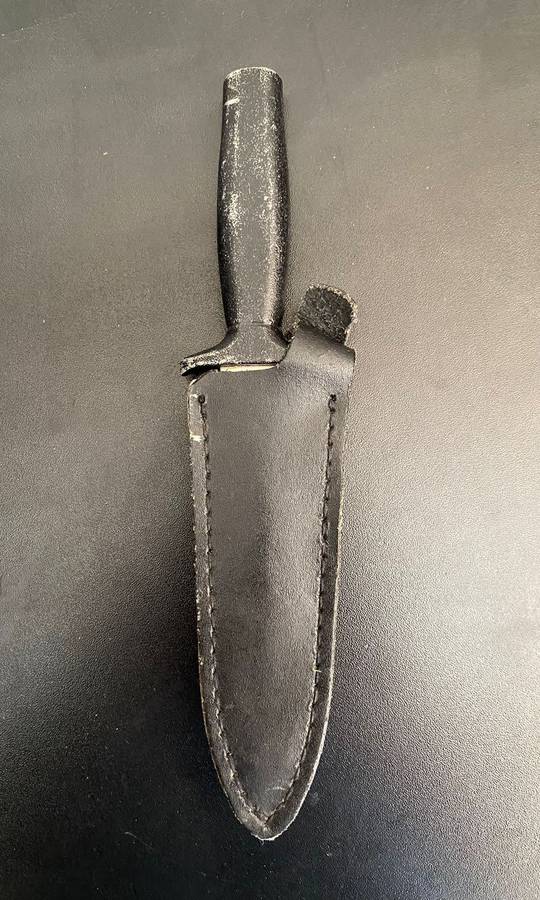 RECCE,GERBER BOOT KNIFE- OVERALL LENGTH 22,5 CM-GOOD CONDITION,NEED SOME CLEANING