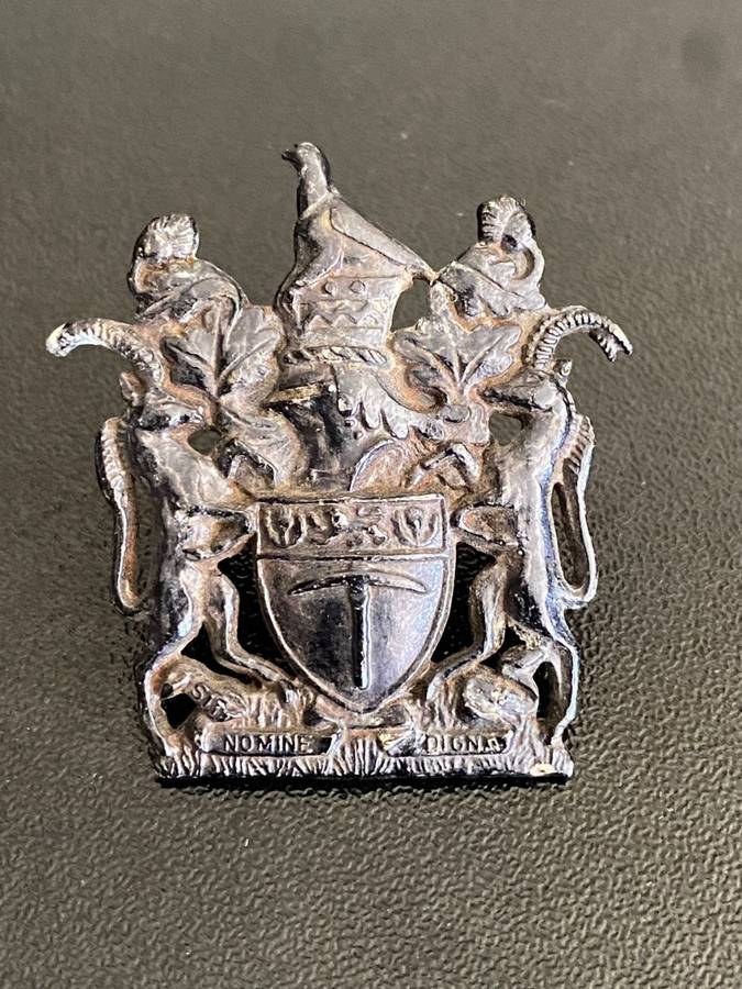 RHODESIA REGIMENT SERGEANT MAJOR ARM BADGE-BLACK- 2 LUGS