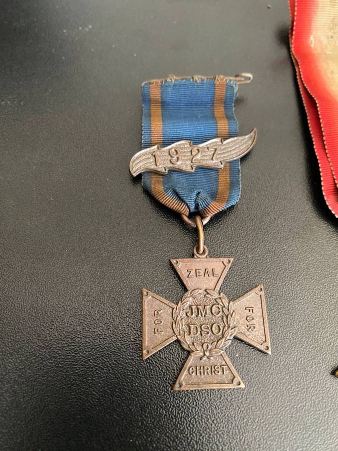 WW1 STAR AND VICTORY MEDAL,WITH CERTIFICATES AND PRINCESS MARY TIN AS WELL AS JMC/DSC MEDAL AWARDED