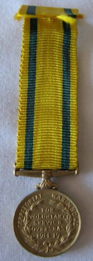 WW1 TERRITORIAL FORCE MINIATURE WAR MEDAL.