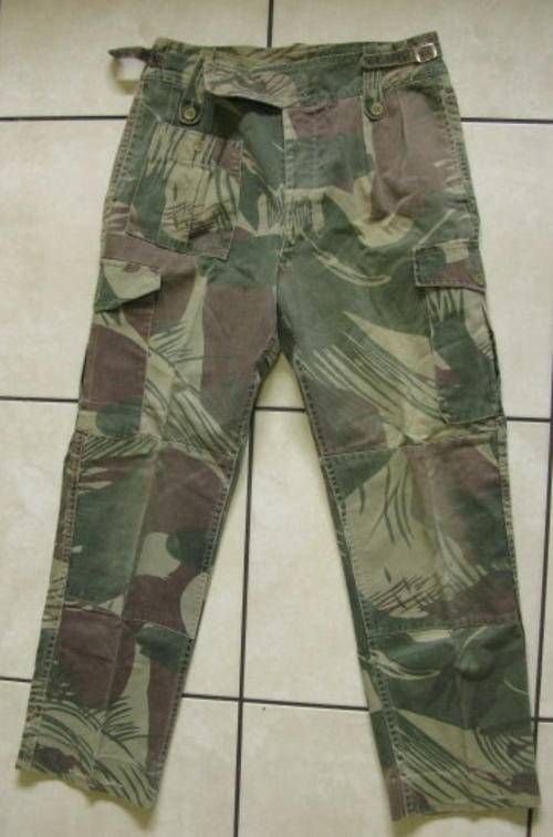 RHODESIAN CAMO TROUSERS - SIZE 32.  PIPE LENGTH 76cm.  REINFORCED BACK SIDE.