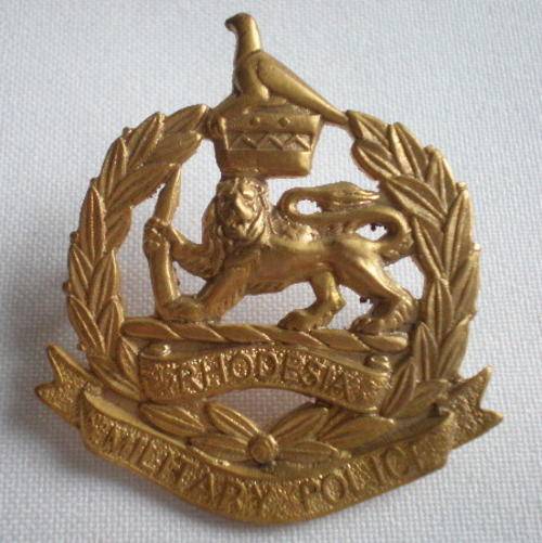 RHODESIAN CORPS OF MILITARY POLICE CAP BADGE WORN 1970-80-2 LUGS