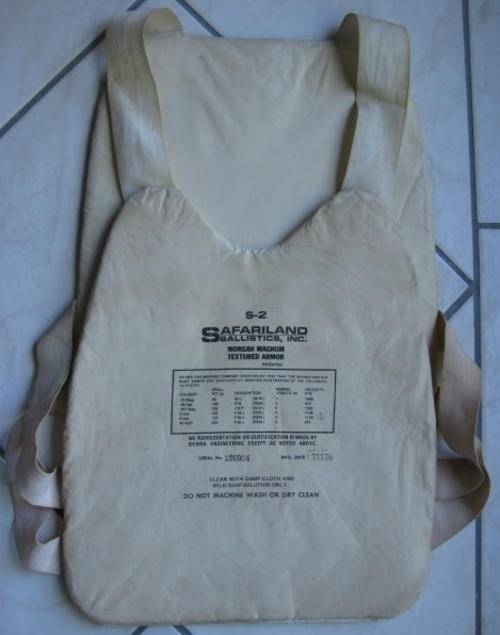 RHODESIAN BUSH WAR BULLET PROOF VEST DATED 1978-RESISTING PENETRATION OF SMALL ARMS CALIBERS AS STAT