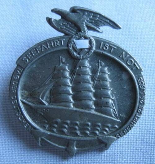 WW2 GERMAN SEEFAHRT TINNIE-WHITE METAL-MAKERS NAME STAMPED ON BACK-STICK PIN INATCT