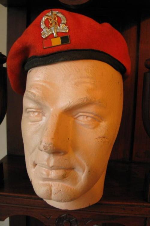PROVOST SCHOOL BERET 2ND PATTERN-APPROVED 1986 MOTO ON SCROLL & NOT SACMP