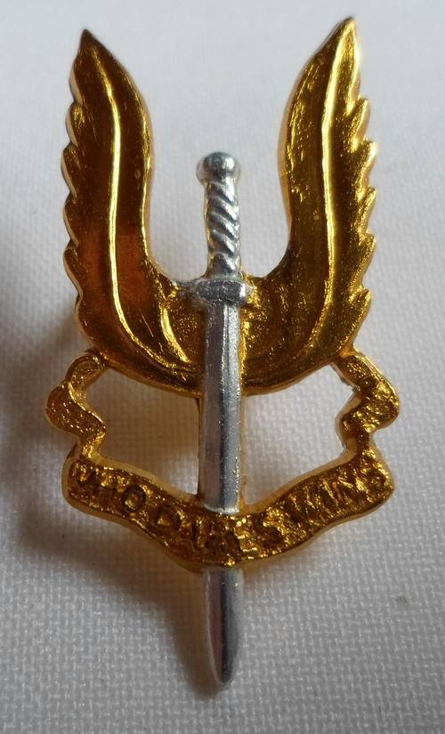 C SQUADRON RHODESIAN SPECIAL AIR SERVICE REGT.BI/METAL ANODISED BERET BADGE-WORN 1961-1980- 2 LUGS