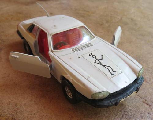 CORGI JAGUAR XJS-THE WHITE SAINT MADE IN GREAT BRITAIN-MEASURES 138MM