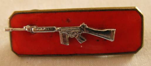 NO. 5494)  SADF SHARPSHOOTER QUALIFICATION BADGE - ORIGINAL - 2 PIECE ON ENAMEL.