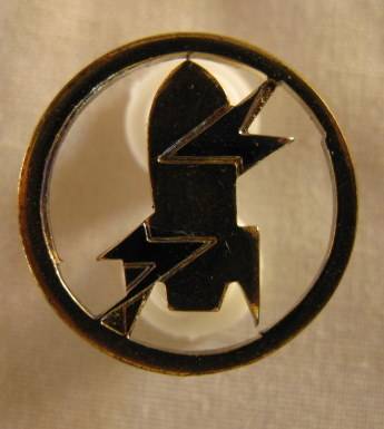NO. 5609)  RECCE / SPECIAL FORCES - EXPLOSIVE ORDINANCE DISPOSAL QUALIFICATION BADGE - BI-METAL.