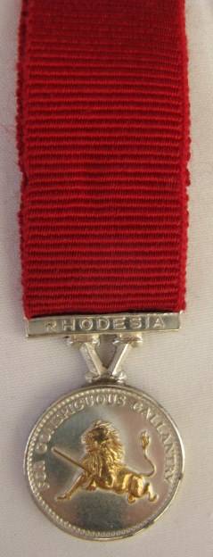 RHODESIA CONSPICUOUS GALLANTRY DECORATION - MINIATURE.