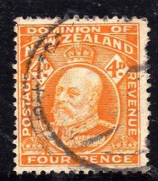 NEW ZEALAND 1909-16 DEFIN 4d PERF 14 x 14,5 VFU. SG 390a. CAT 9 POUNDS.