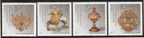 Germany Berlin 1988 Humanitarian Relief Fund set of 4 umm but gum disturbance. Cat £7,40 (2013)