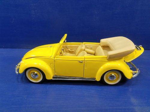 1951 Volkswagen Beetle 1/18 die cast model