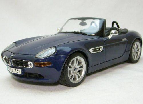 BMW Z8 Roadster 1/18 die cast model.
