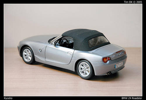 BMW Z4 1/18 die cast model