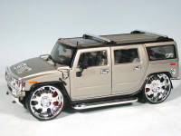 Hummer H2 1/18 die cast model