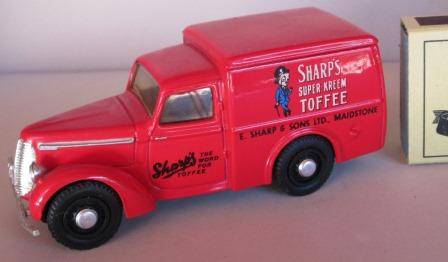 Dinky 1948 Commer 8 CWT die cast model