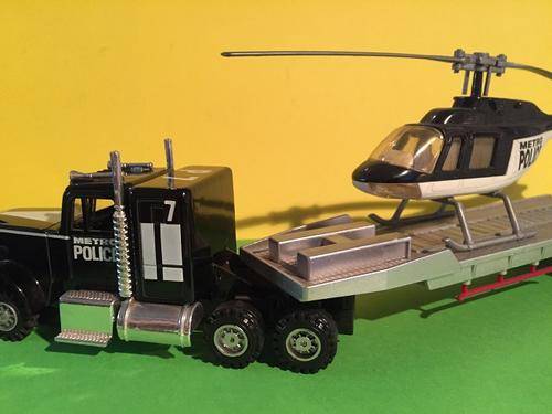 Metro Police Freightliner die cast model