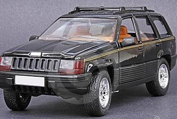 Jeep Grand Cherokee 1/18 die cast model
