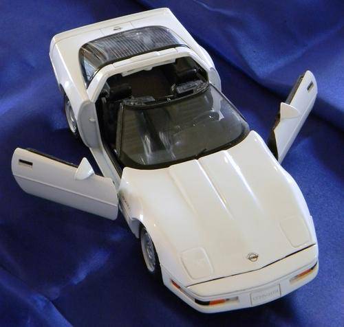 1992 Corvette ZR-1 1/18 die cast model