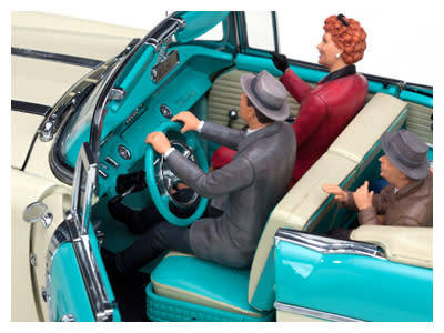 1955 Pontiac Starchief 1/18 BOXED `I love Lucy` die cast model.