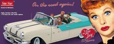 1955 Pontiac Starchief 1/18 BOXED `I love Lucy` die cast model.