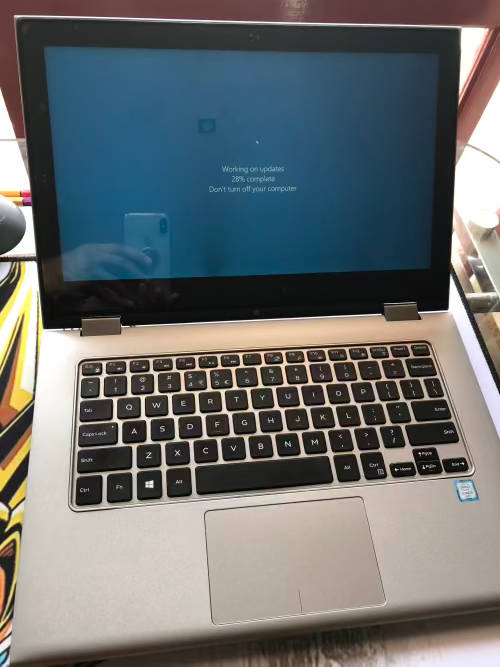 Dell p57g laptop / TOUCH SCREEN/ FOLDABLE LAPTOP IN TABLET MODE/