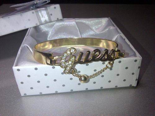 GUESS BANGLE - ABSOLUTELY STUNNING!!
