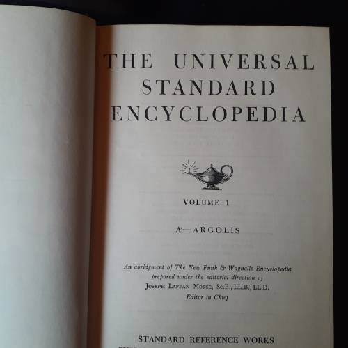 THE UNIVERSAL STANDARD ENCYCLOPEDIA. 25 Volumes, from 1952