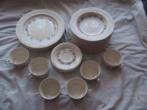 30PC HUGUENOT ROYALE DINNER SET @ R10 A ITEM