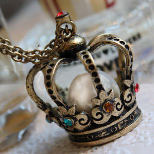 Vintage Look Crown Pendant Long Necklace Fashion jewellery Sweater Chain