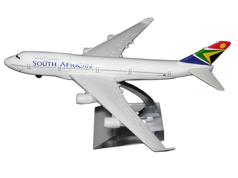 Die Cast South African Airways Boing 747 - 400 model Airoplane SAA 1/400 scale 16cm