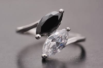 10k white gold filled white & black sapphire ring size 7.5