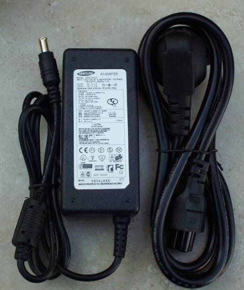 Samsung Laptop Charger 19v 2,1a  5,5 x 3mm