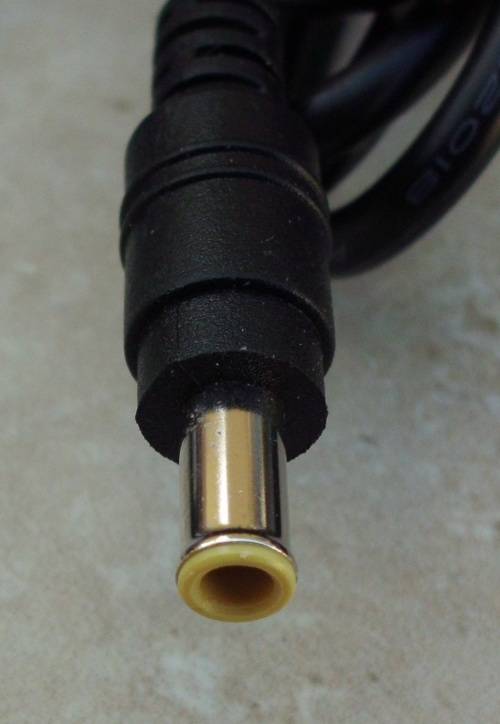Samsung Laptop Charger 19v 2,1a  5,5 x 3mm