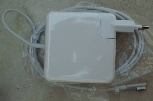 Apple Laptop charger 18,5V 4,6A L shape