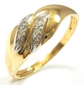 STUNNING 9CT SOLID YELLOW GOLD 6 DIAMOND RING (INVEST NOW IN GOLD JEWELLERY)