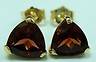 BEAUTIFUL 9CT YELLOW GOLD TRILLION CUT GARNET STUD EARRINGS