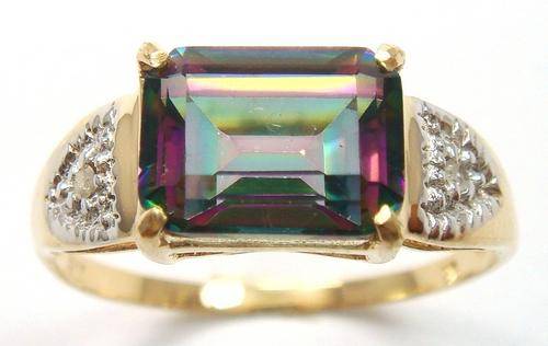 BEAUTIFUL 9CT YELLOW GOLD OCTAGON MYSTIC TOPAZ & DIAMOND RING