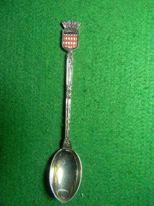 Stunning souvenir spoon of Monaco  "Made in france". In excellent condition.